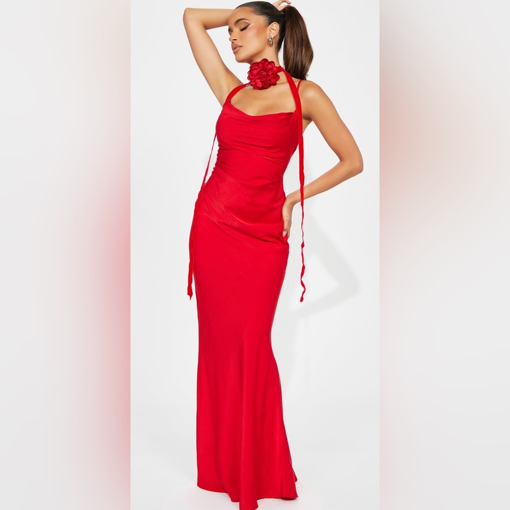 Sexy red dress with rosé necklace XL